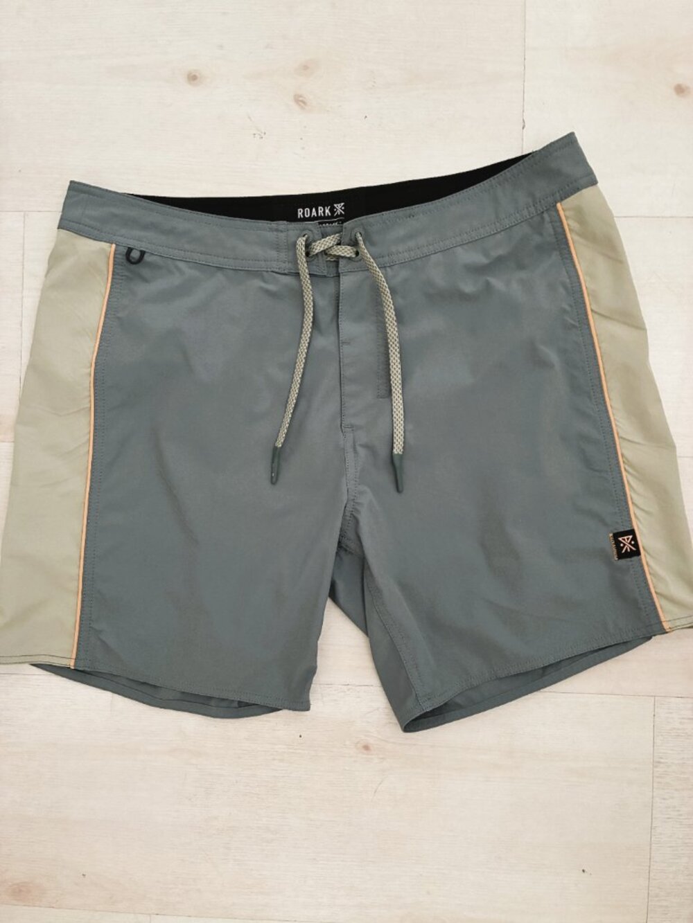 Roark The Passage Boardshorts Men’s Sage Green Nylon Blend (RB477) Size 33
